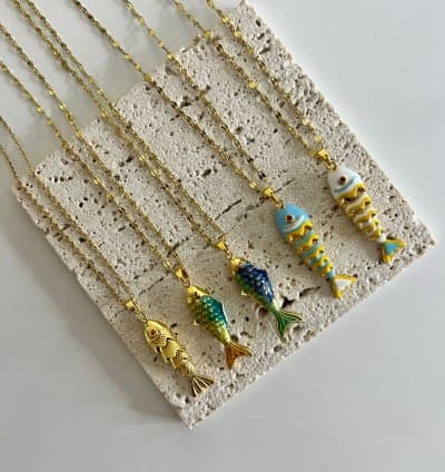 Collier motif poisson