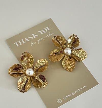 Boucles d’oreilles fleuries