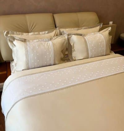 Pack housse de couette 3 pièces grège avec bande en dentelle blanche