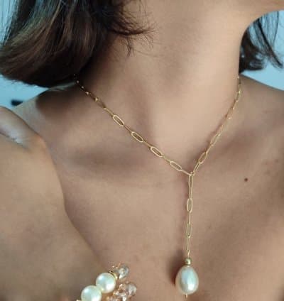 Collier chaine perle larme