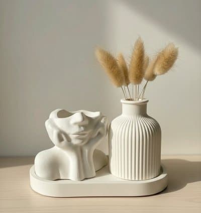 Un set decoratif en plâtre