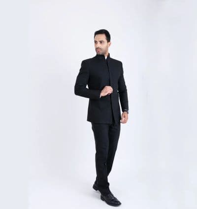 Costume Traditionnel Noir EVASION