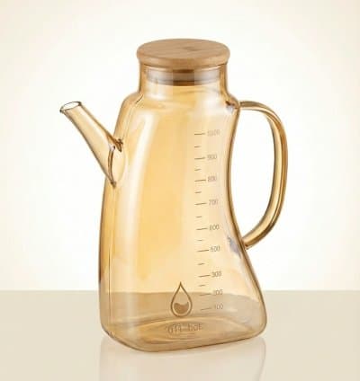 Huilière en verre dorée