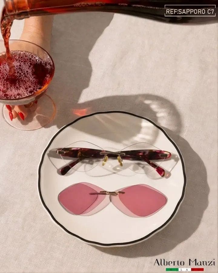 Monture optique percée