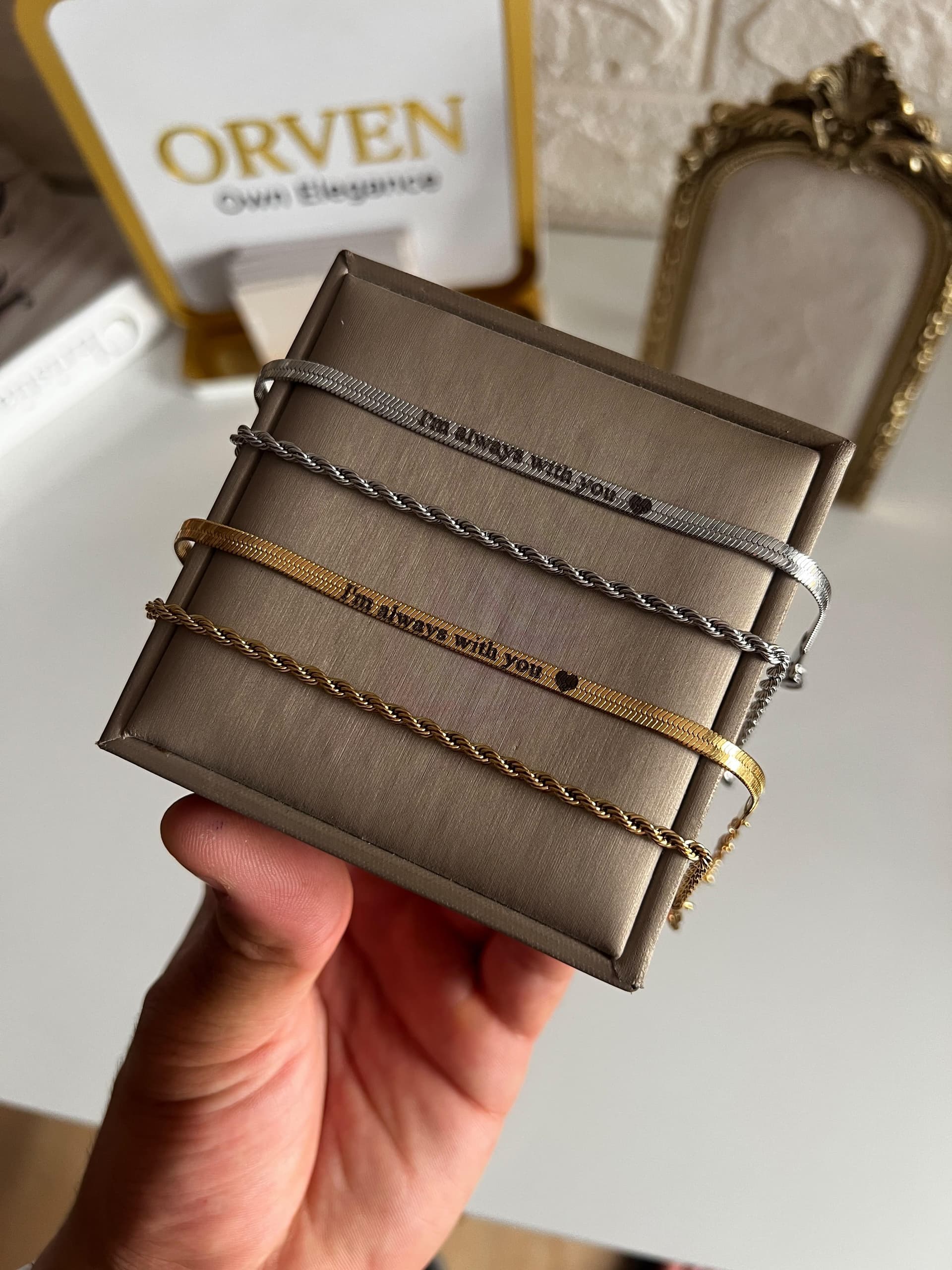 Bracelets Personnalisés Élégance – Doré & Argenté 3