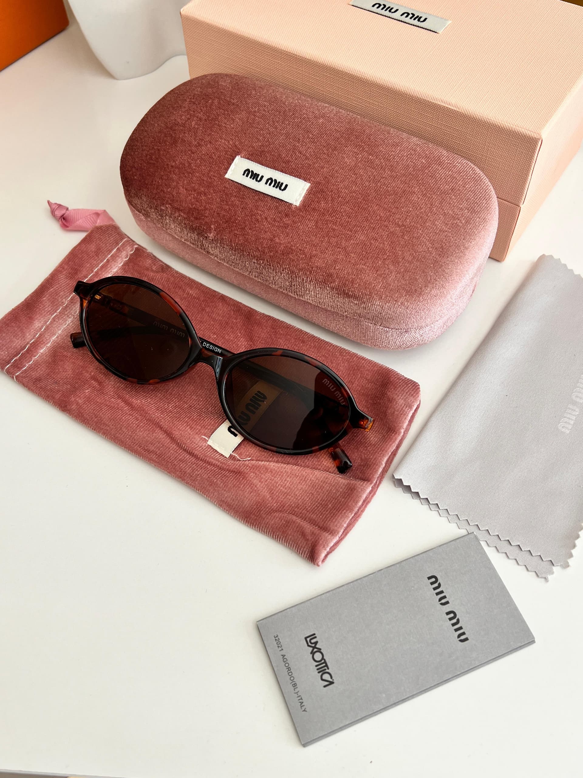 Lunettes Solaires Femme + Coffret
