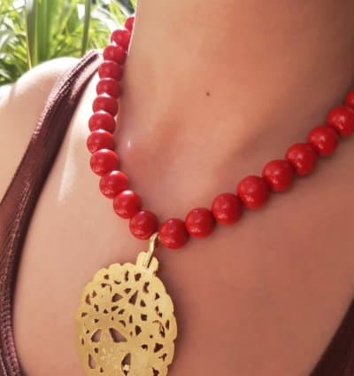 Collier rouge Ghorbel