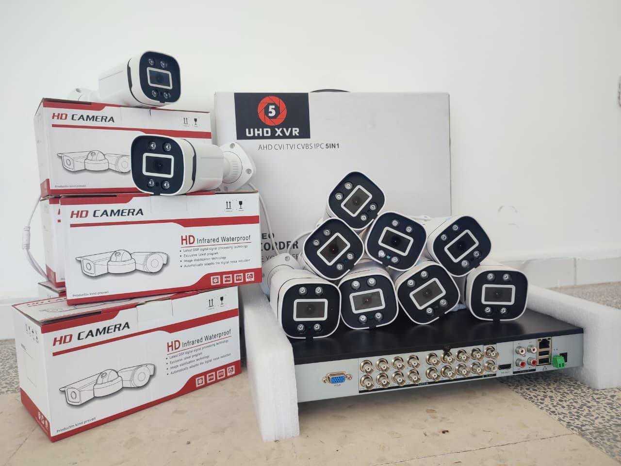 10 cameras surveillance + dvr 16ch gratuit