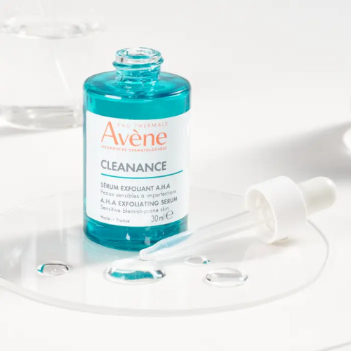 AVENE CLENANCE SERUM EXFOLIANT AHA 30 ML + (ETA 50 ML ET CLEANANCE SPF OFFERTS)